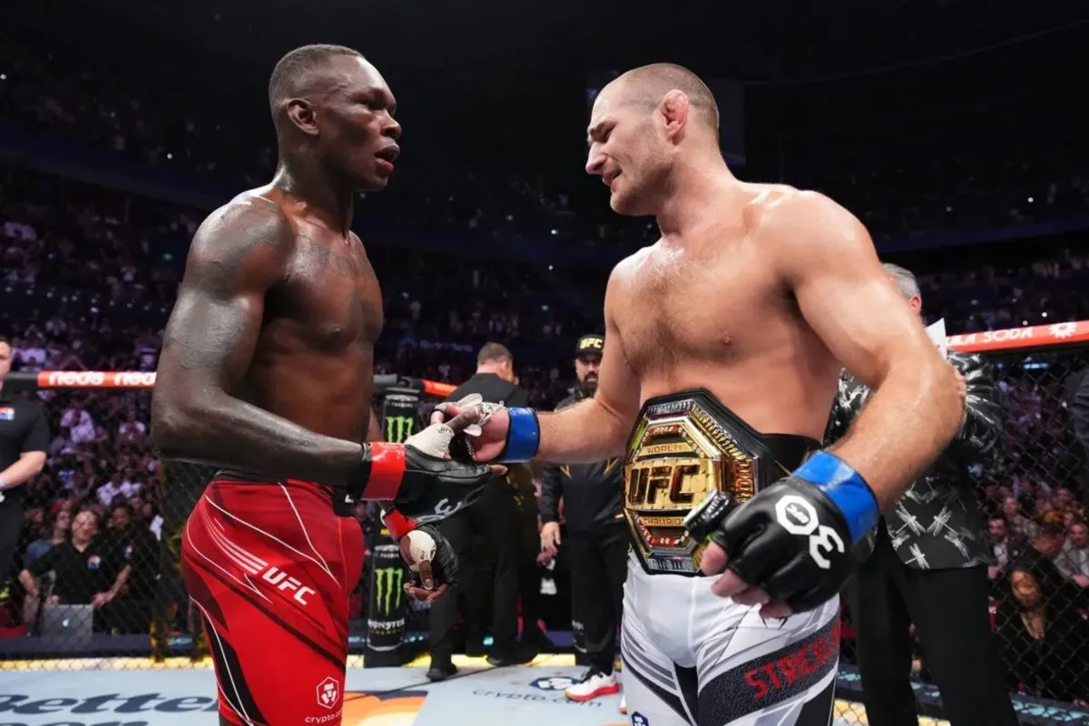 Panas! Pegulat Israel Adesanya Incar Laga Ulang Lawan Sean Strickland di UFC