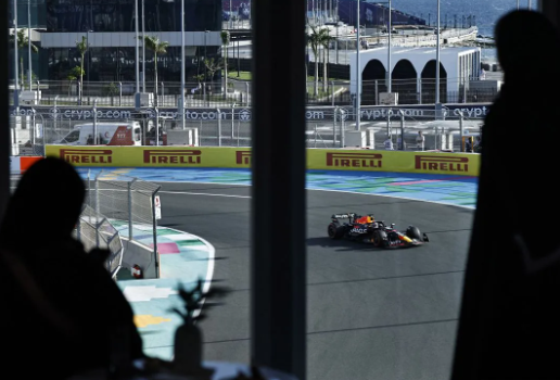 Panasnya Persaingan F1 2025 di Jeddah! Siap-Siap Lembur Nonton Duel Gila Max vs McLaren! Berikut Jadwal Lengkapnya