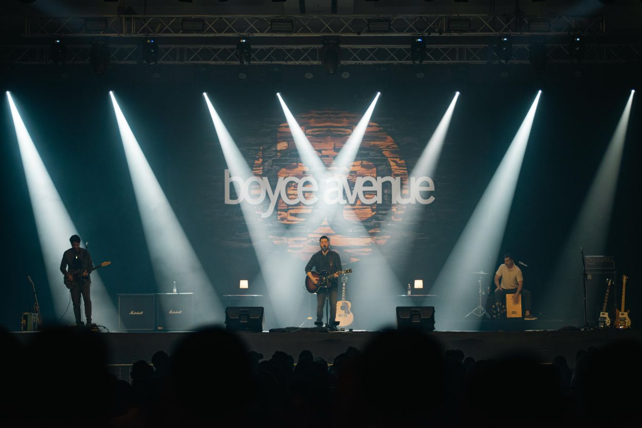 Pecah! Boyce Avenue Bikin Jakarta Baper di Konsernya, Ardhito Pramono Jadi Opening