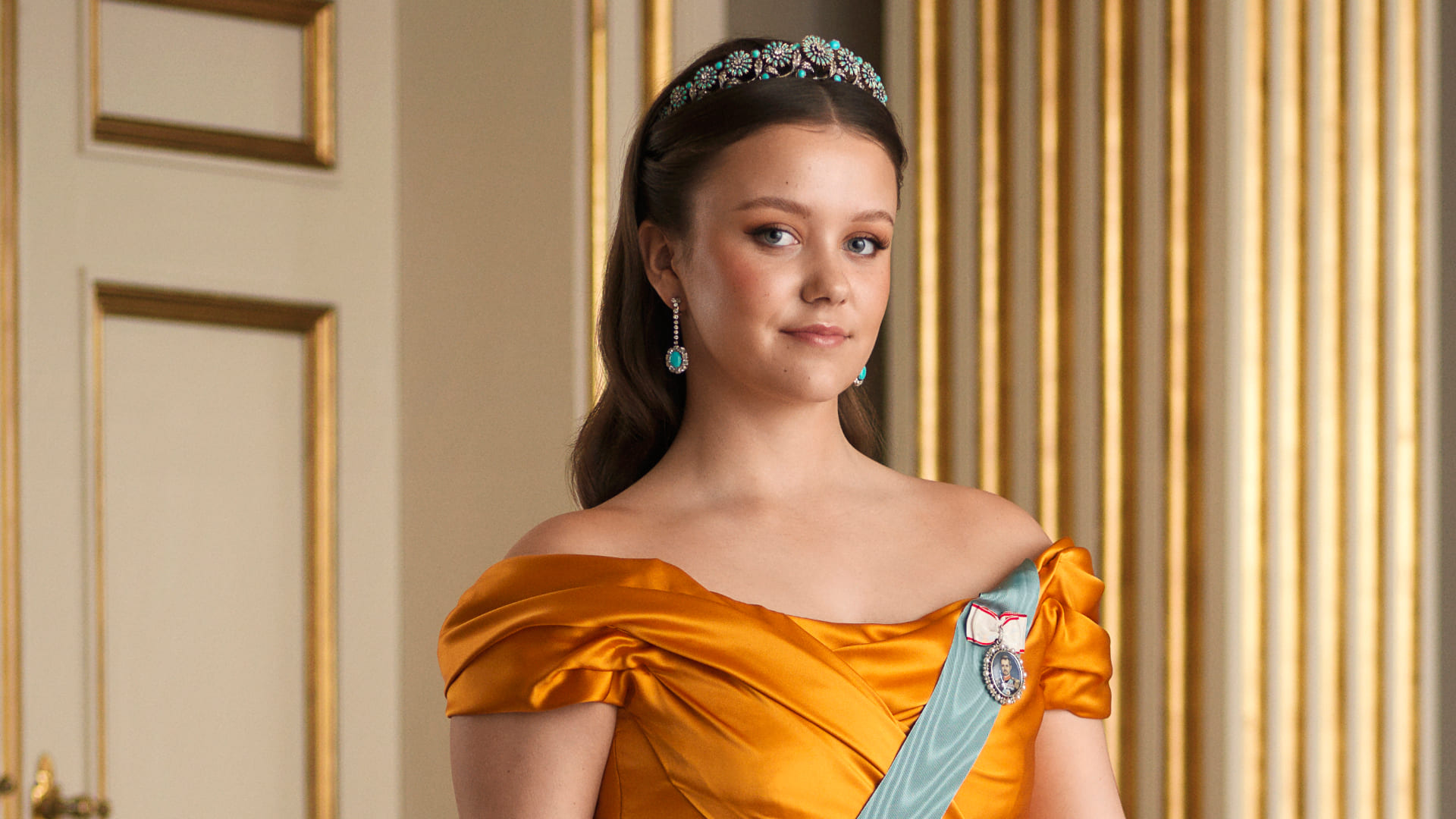 Princess Moment! Putri Isabella Tampil Glamor dengan Tiara Pertamanya di Usia 18 Tahun