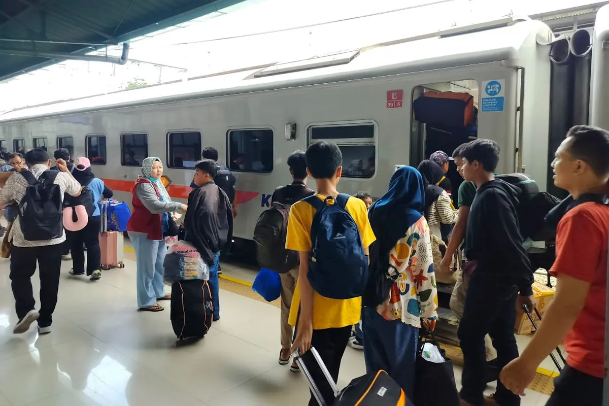 PT KAI Menyiapkan Kapasitas Mencapai 4,5 Juta Kursi Pada Arus Mudik Lebaran 2025