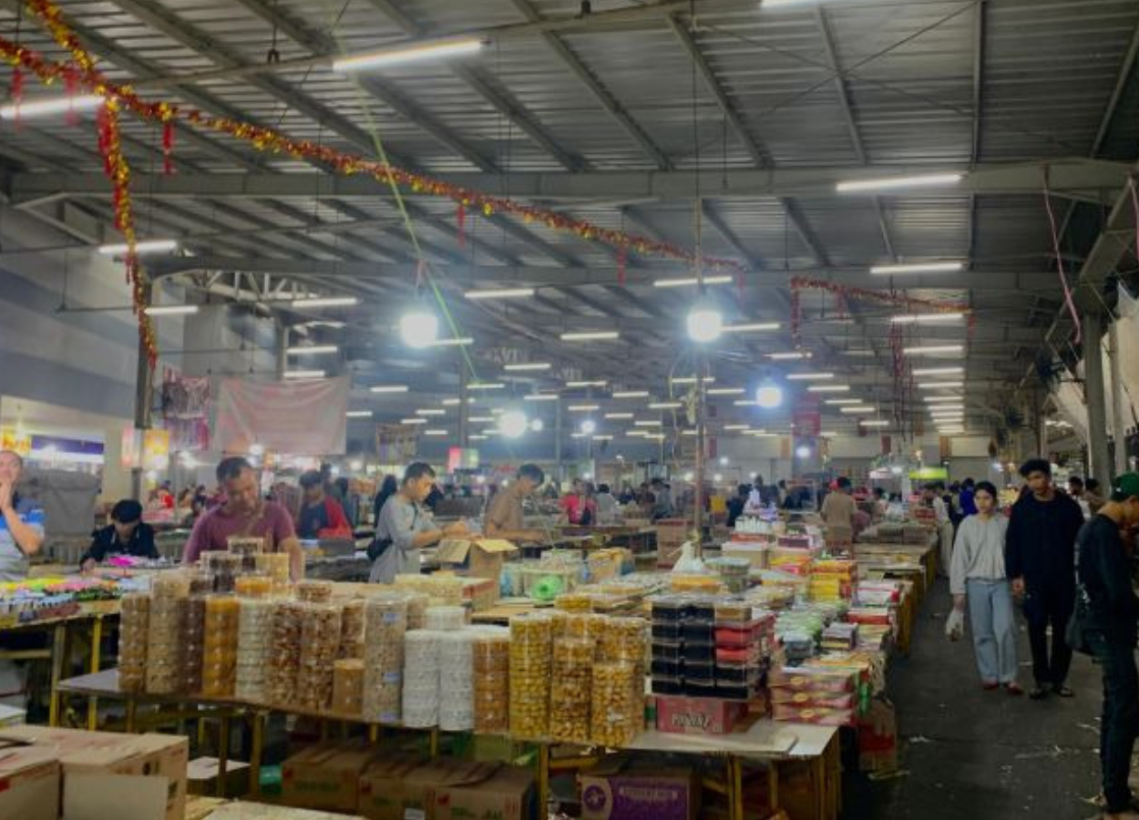 Sentra Kue Subuh Pasar Senen: Surga Takjil Ramadhan yang Jadi Incaran Warga
