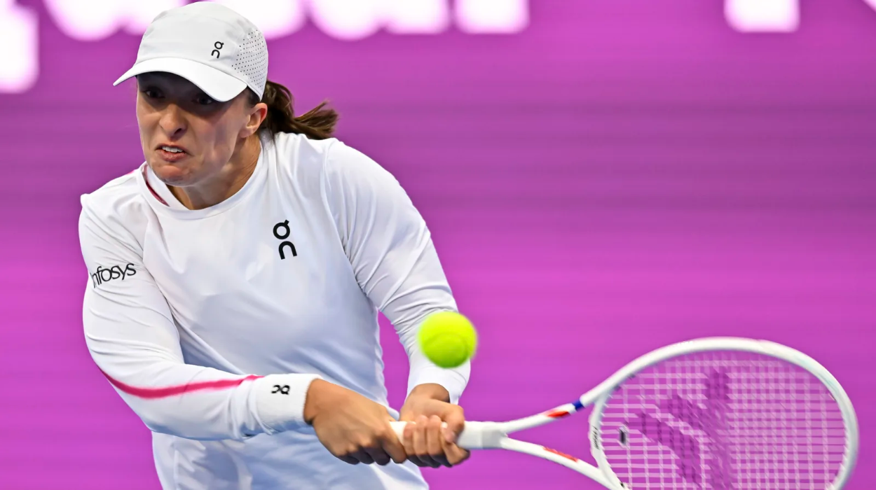 Swiatek Menang Dramatis atas Noskova dan Tantang Rybakina di Perempat Final Doha