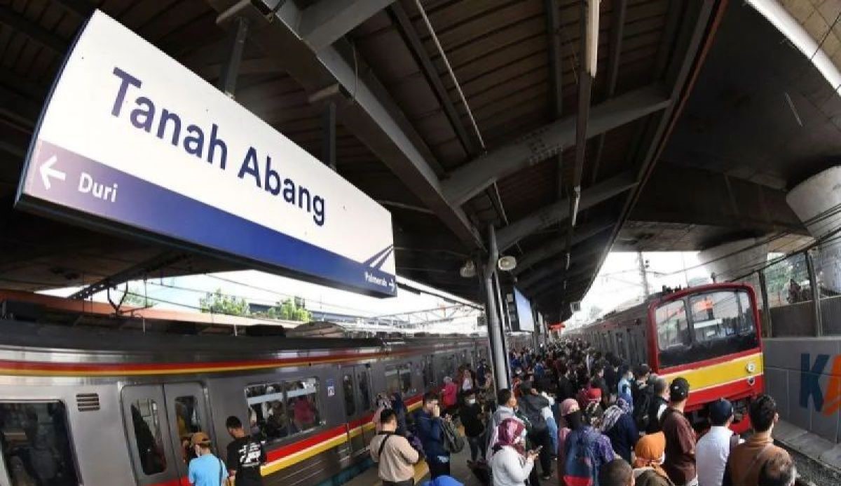 Terekam CCTV, Pelaku Pelecehan Seksual di Stasiun Tanah Abang Akhirnya Tertangkap!