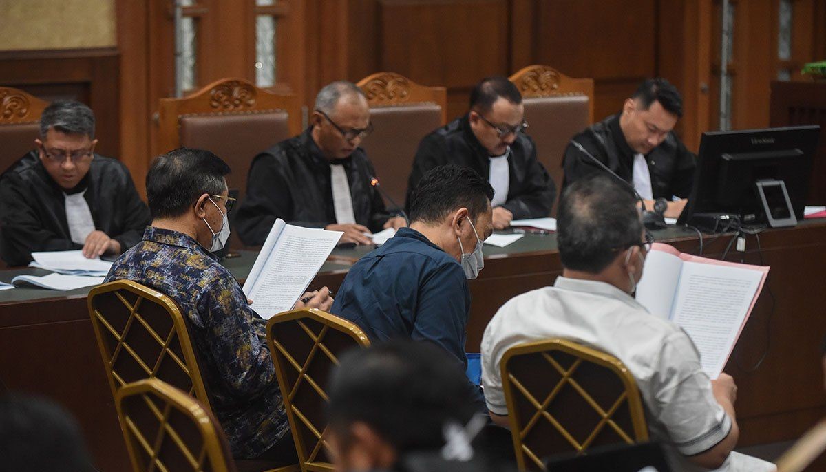Tiga Hakim Vonis Bebas Ronald Tannur Sidang Hari Ini, Didakwa Terima Suap Rp4,67 Miliar!