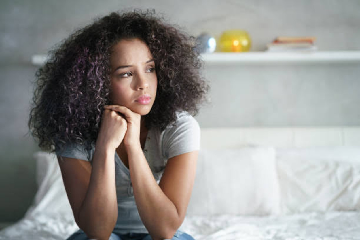 Zodiak yang Paling Susah Move On, Mantan Masih Sering Numpang di Kepala