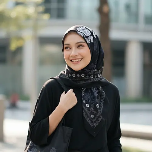 Hurraya - Hijab segiempat motif printing voal Premium Anti meleyot Lembut tidak gerah