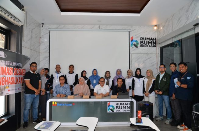 Rumah BUMN Bukit Asam Muara Enim mengadakan pelatihan bagi UMKM bersama Genz Preneurs Community untuk mengoptimalkan potensi pasar digital