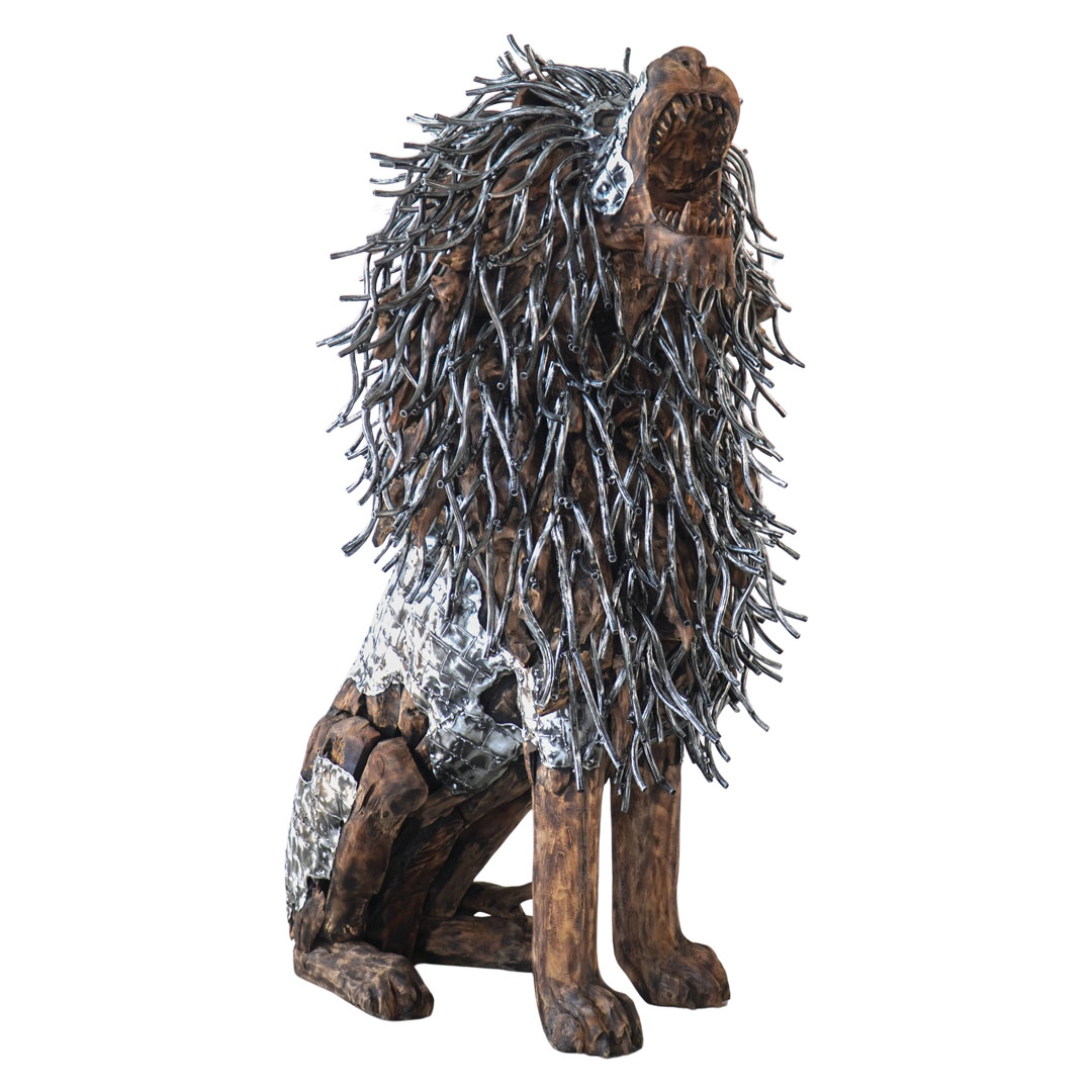 Lion Dramatic Face - J - Natural Silver