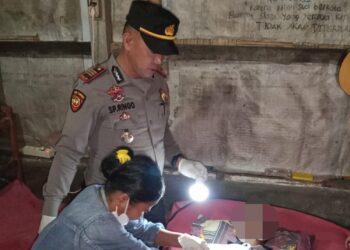 Gantung Diri Pakai Tali Nilon, Semasa Hidup Pendiam dan Kuper