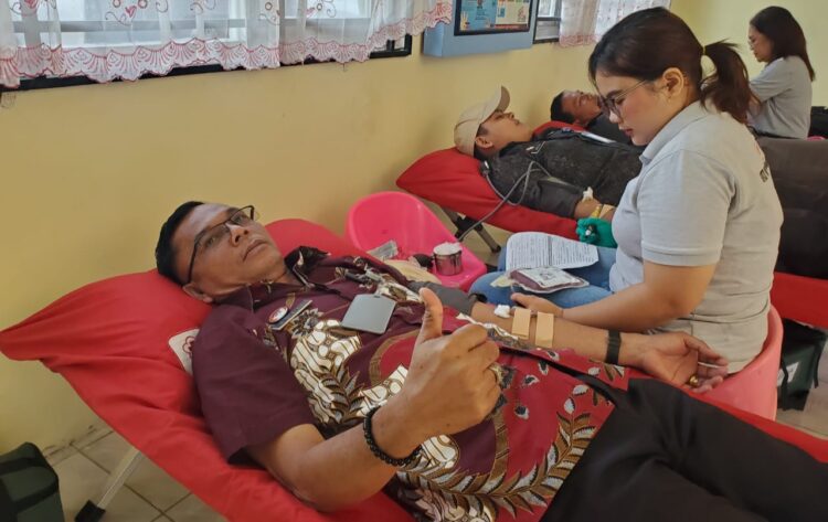 Butuh 25 Kantung/Hari, Petugas Lapas Narkotika Klas IIA Gelar Donor Darah