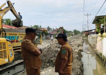 Aksi Holding Treatmen Dinas PUTR Simalungun di Raja Maligas, Supaya Enak Dilintasi