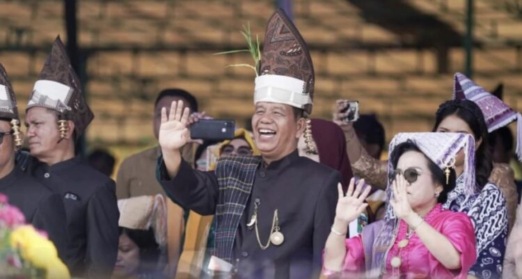 Masyarakat Mau Bergandengan dalam Marharoan Bolon, Jalan Mantap Menjadi 42%