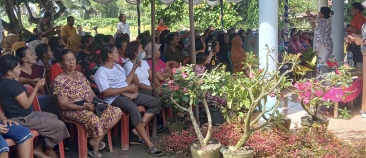 Kembali Temui Tim Perempuan Tangguh, RHS-AZI Didoakan Menang di Pilkada