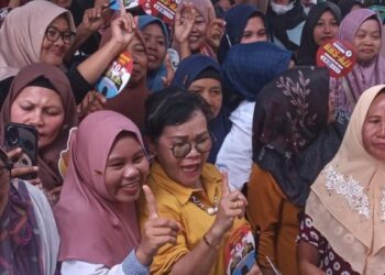 Paslon yang Memikirkan Simalungun, Perempuan Tangguh Saling Ingatkan Pilih RHS-AZI