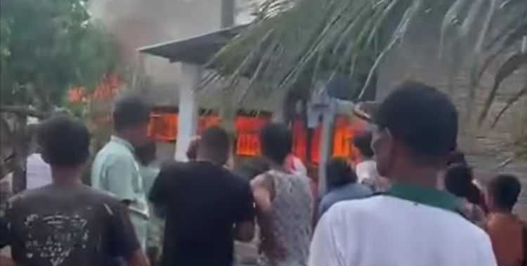 Prihatin Kebakaran di Baja Dolok, Politisi Muda Bonauli Berikan Bantuan