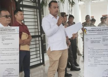 Ikut Demo, Mantan Dirum dan Puluhan Pegawai PDAM Tirta Lihou Bolos Kerja
