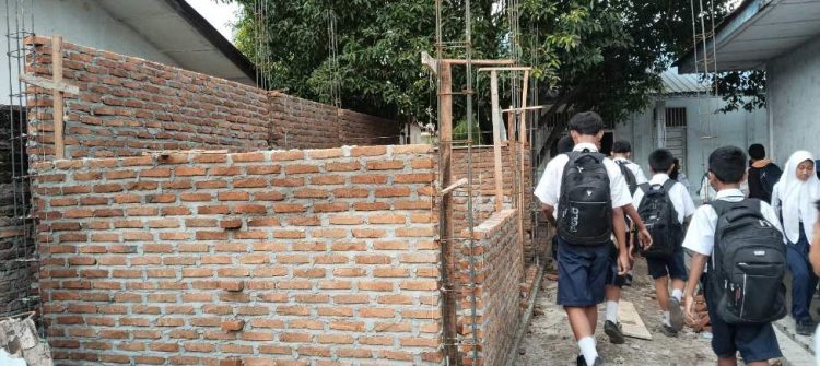 Swakelola, Tapi Kepsek Setor Biaya Tukang 35 Juta ke Rekanan SON, Ada Oknum Minta Fee
