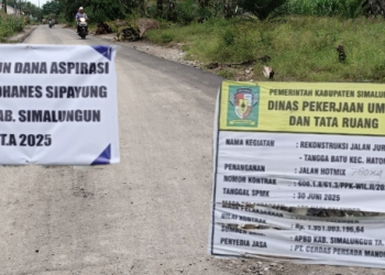 Direkonstruksi Dinas PUTR Simalungun, Eh…Malah “Didompleng” Lewat Spanduk