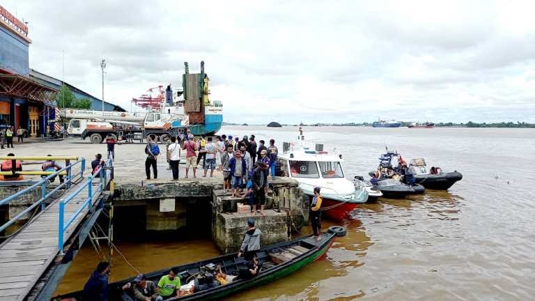 Selang Tiga Jam, Dua Warga Trenggalek Korban Truk Tercebur di Sungai Barito Akhirnya Ditemukan