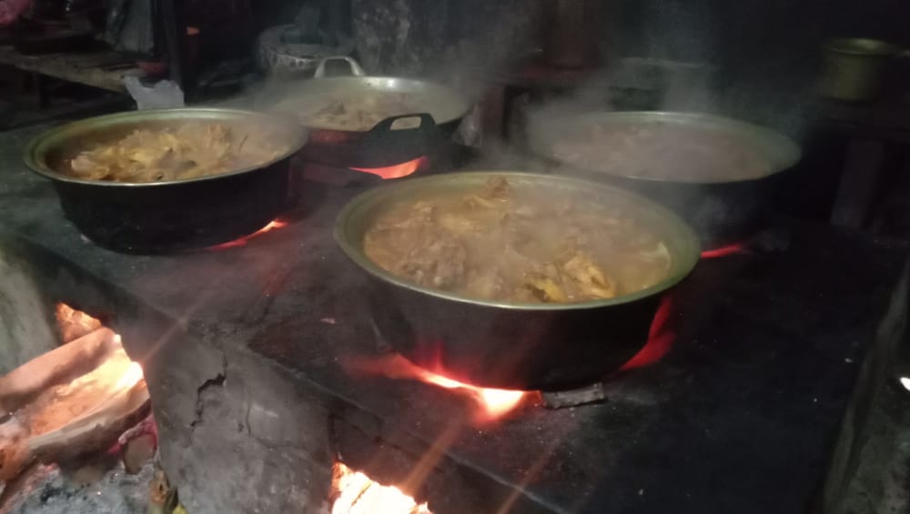 Ayam Ungkep Mbah Wandi Sedang Salam Proses Dimasak