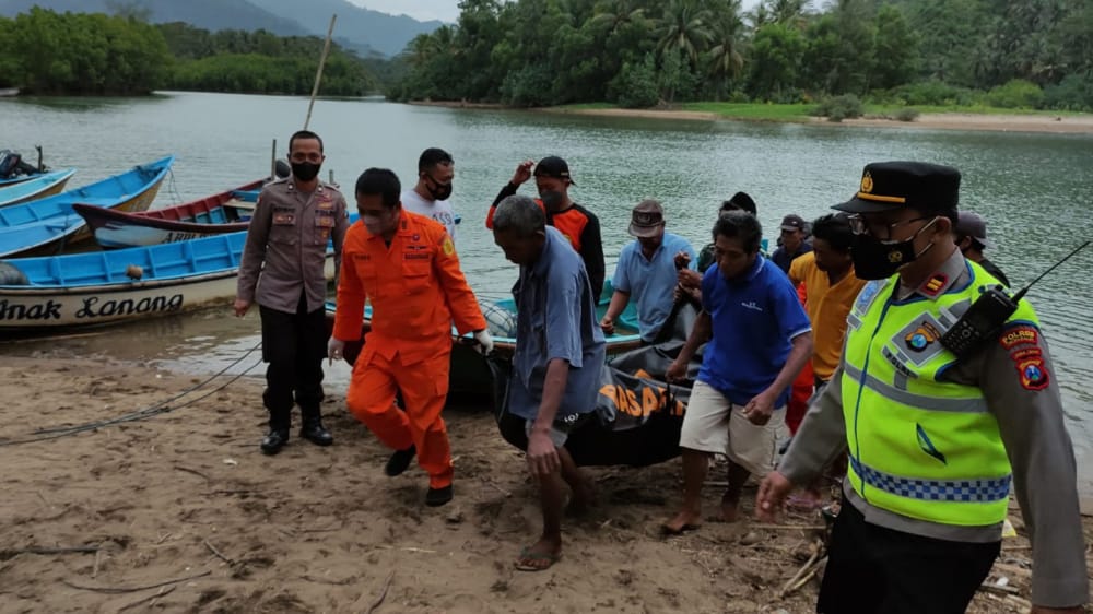 Nelayan Trenggalek Tenggelam di Pantai Blado Munjungan Akhirnya Ditemukan