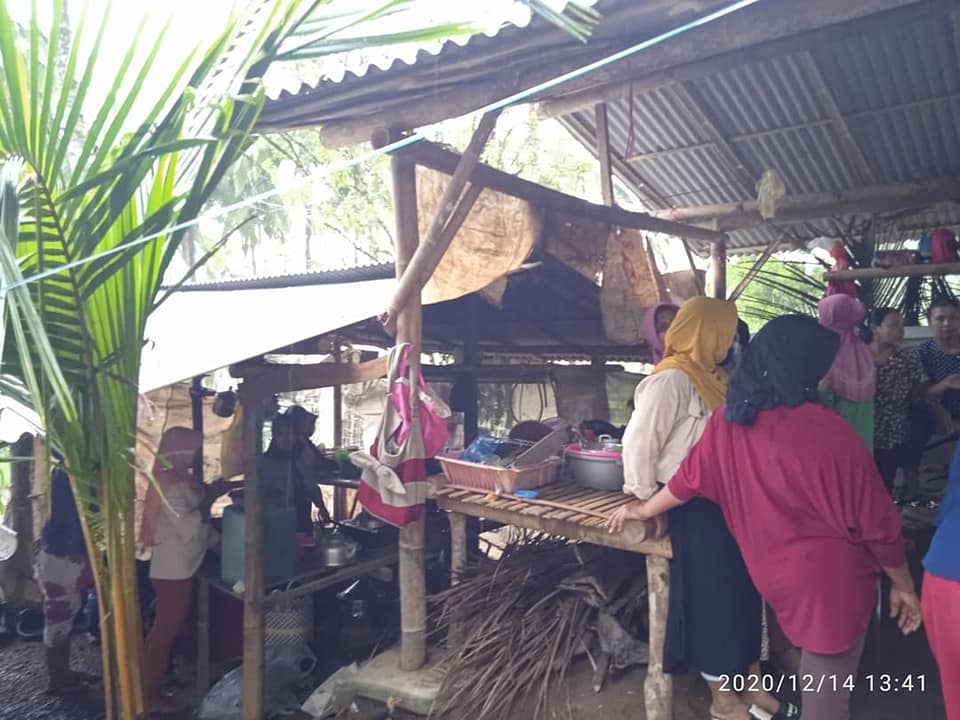 Dapur perjuangan warga Pakel Banyuwangi di lahan pendudukan