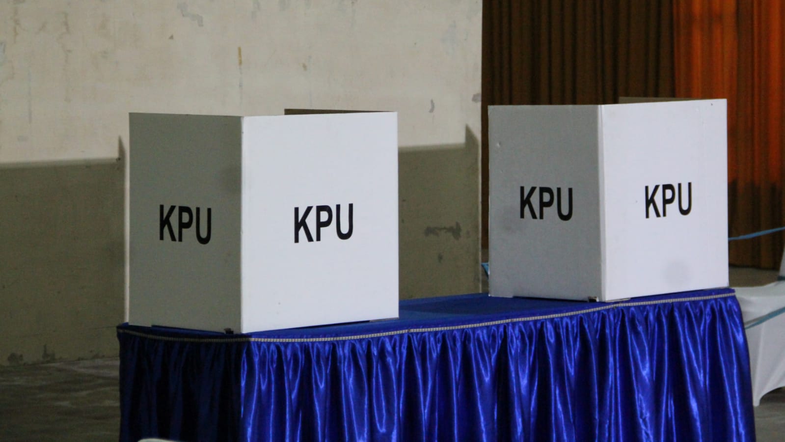 Kotak pemungutan suara oleh KPU Trenggalek