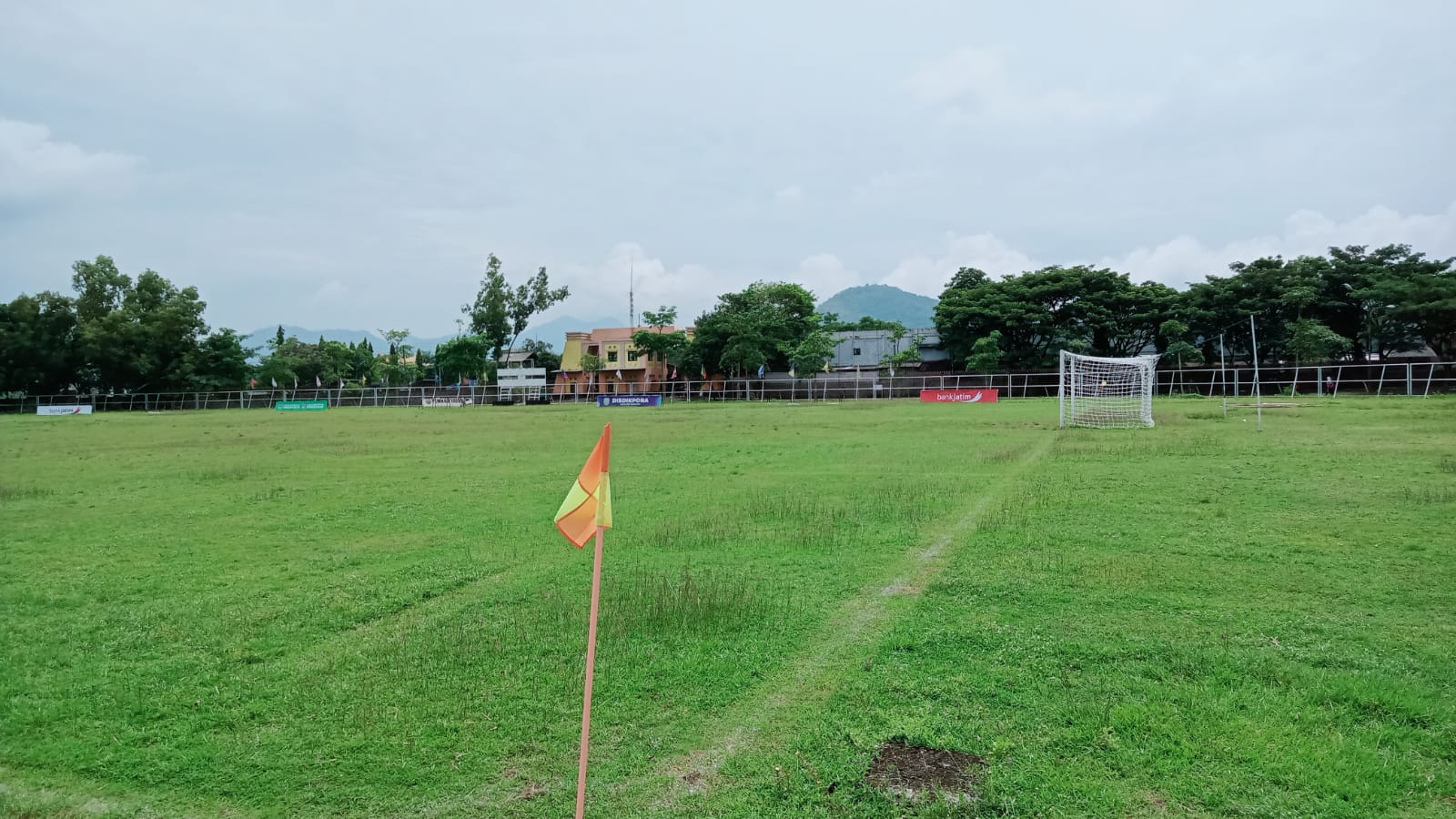 Rumput Stadion Menak Sopal Trenggalek akan Diganti, Menelan Anggaran Rp. 500 Juta.