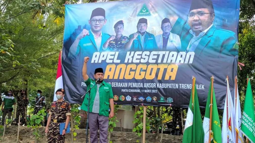 Gelar Apel Pasukan, Ansor Banser Hijaukan Pantai Trenggalek