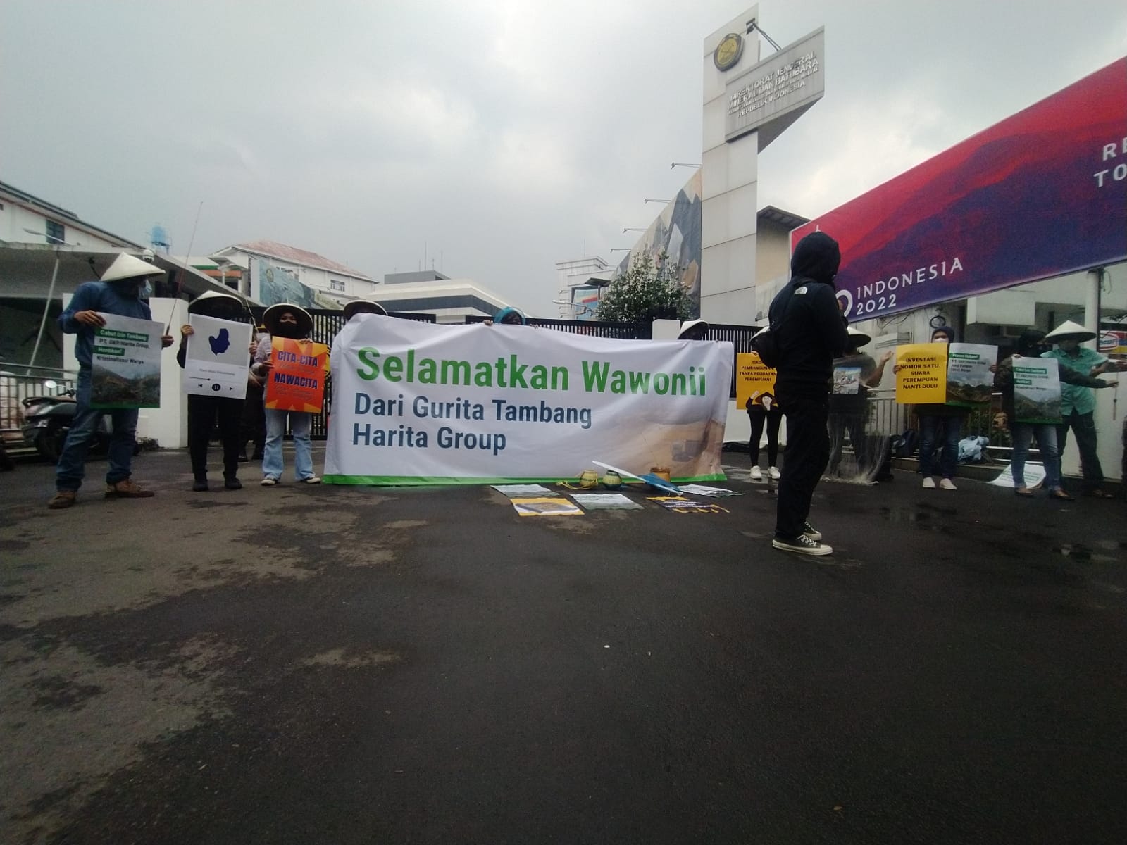 Warga Wawonii demo Kementerian ESDM tolak tambang PT GKP