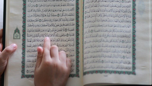 Membaca Al-Quran