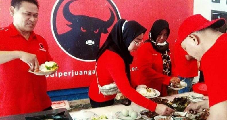 PDI Gelar Demo Masak Tanpa Minyak Goreng