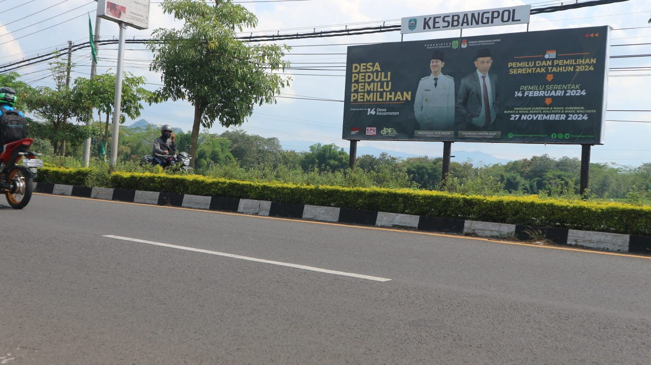 Baliho Timbulkan Kontroversi, Kesbangpol Akui Dapat Rekomendasi KPU Trenggalek