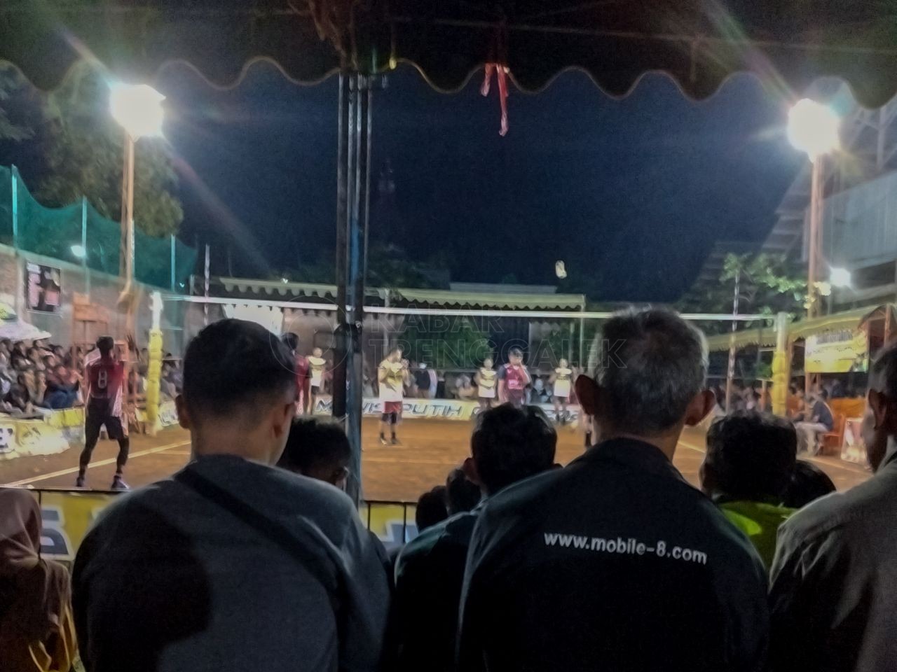 Turnamen Antar Kampung Bola Voli dari sudut penonton