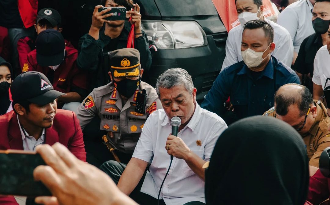 Ketua DPRD Jawa Timur, Kusnadi, tolak kenaikan harga BBM