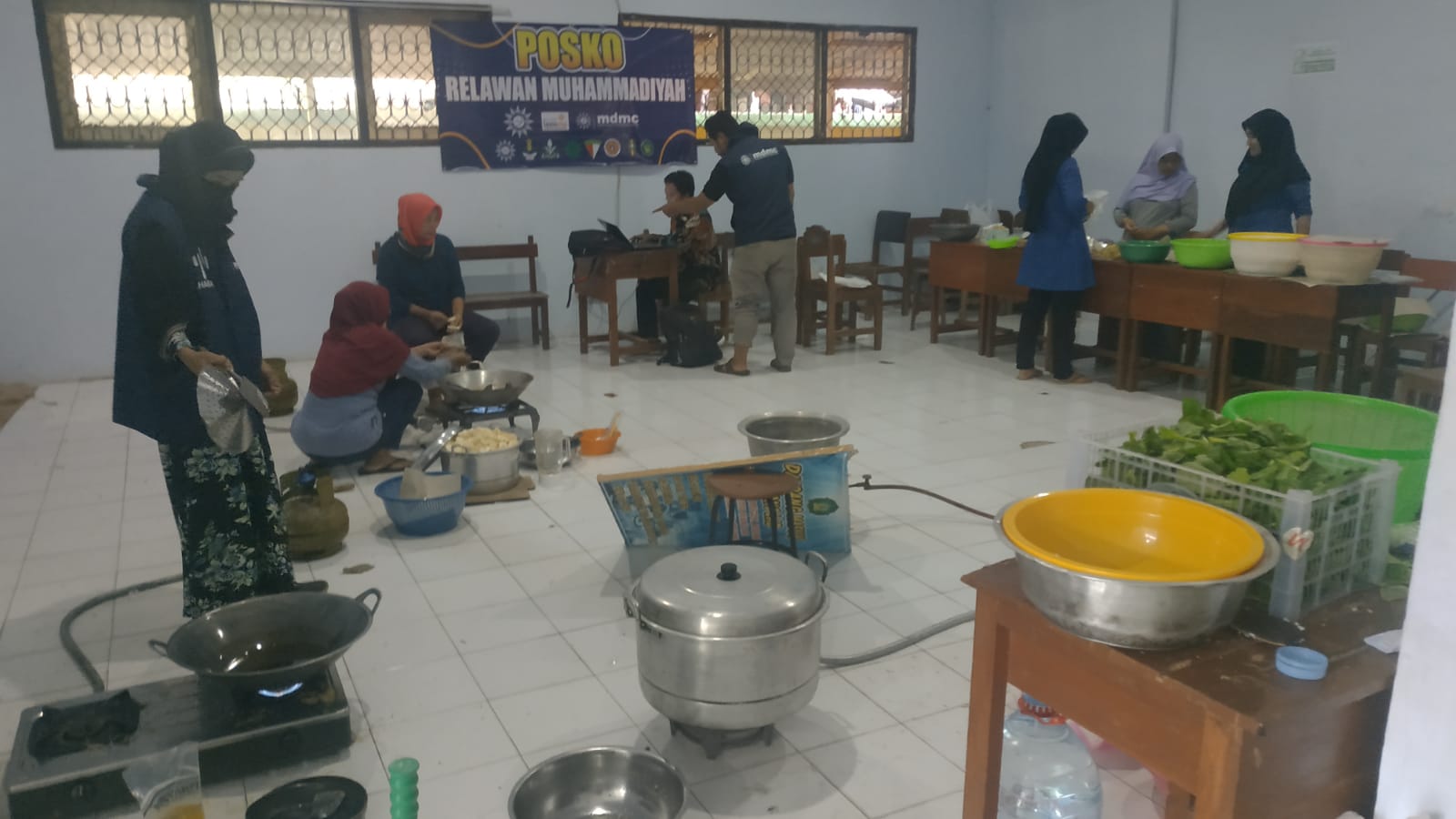 Muhammadiyah Watulimo dirikan dapur umum untuk warga/Foto: Kabar Trenggalek