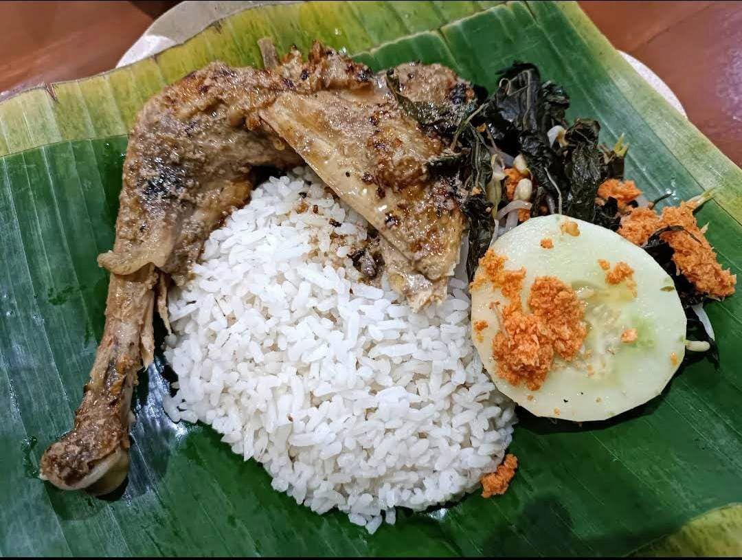 Ayam Lodho Pak Yusuf, salah satu wisata kuliner Trenggalek