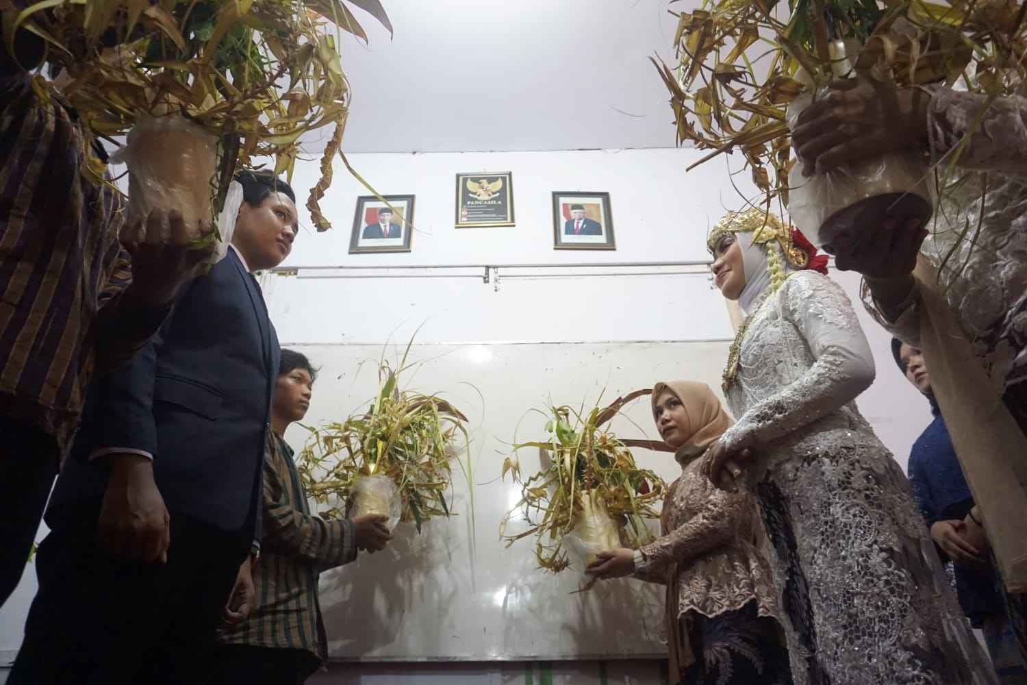 Praktek pernikahan di SMK Kesehatan Wijaya Husada/Foto: Kabar Trenggalek