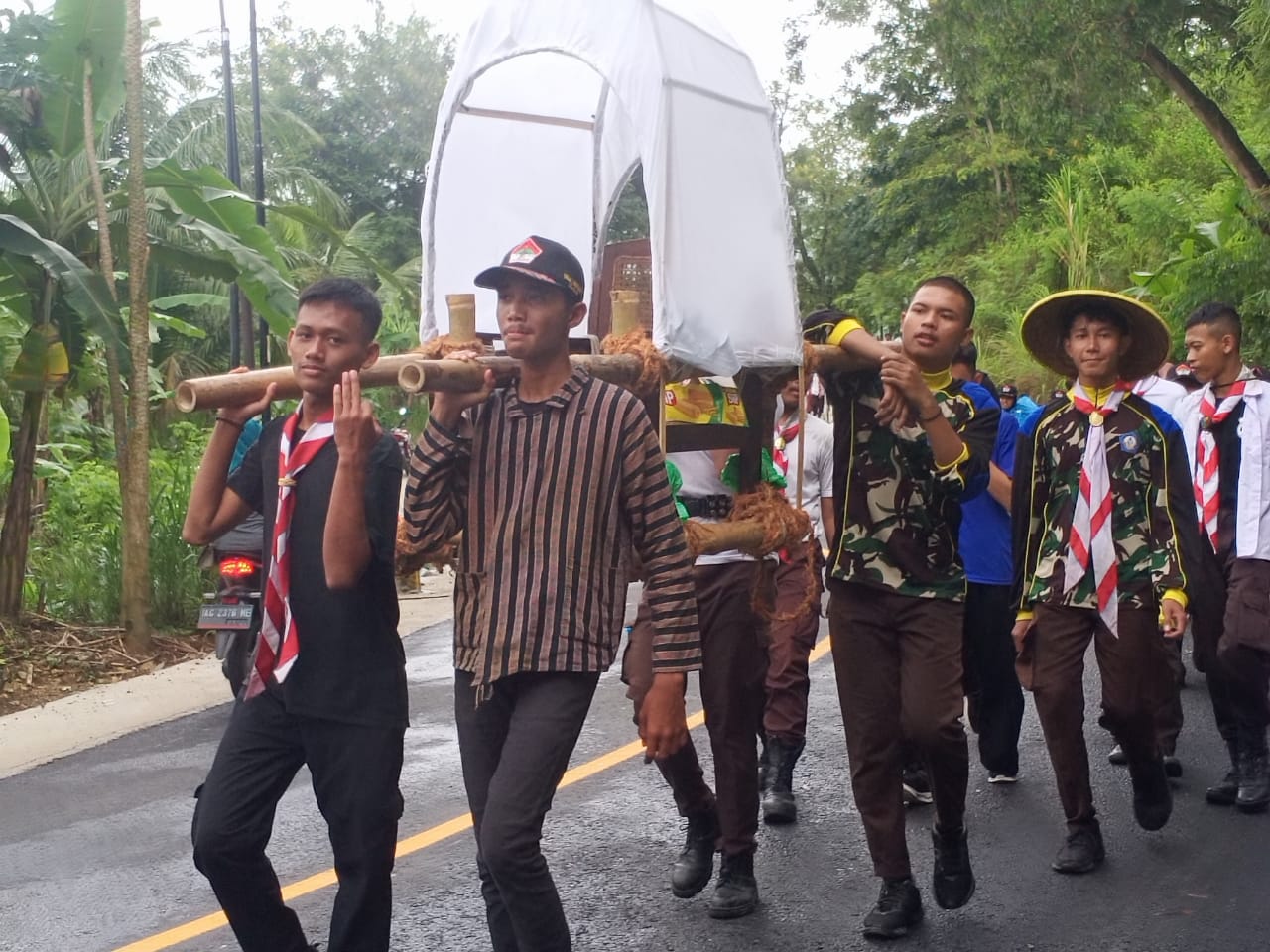 Ingatkan Sejarah Jenderal Sudirman di Trenggalek, Ratusan Pramuka Napak Tilas