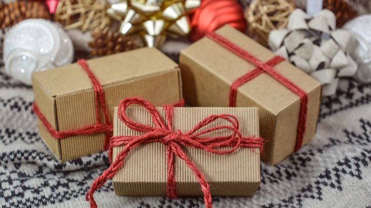 Hadiah natal untuk pasangan tersayang/Foto: Pixabay