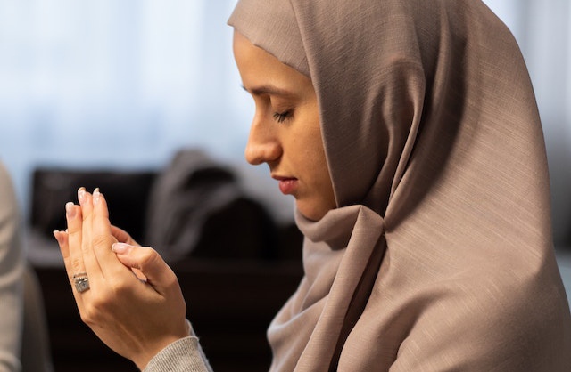 4 Doa untuk Mendatangkan Uang, Amalan Nabi Sulaiman yang Kaya Raya dan Tidak Sombong