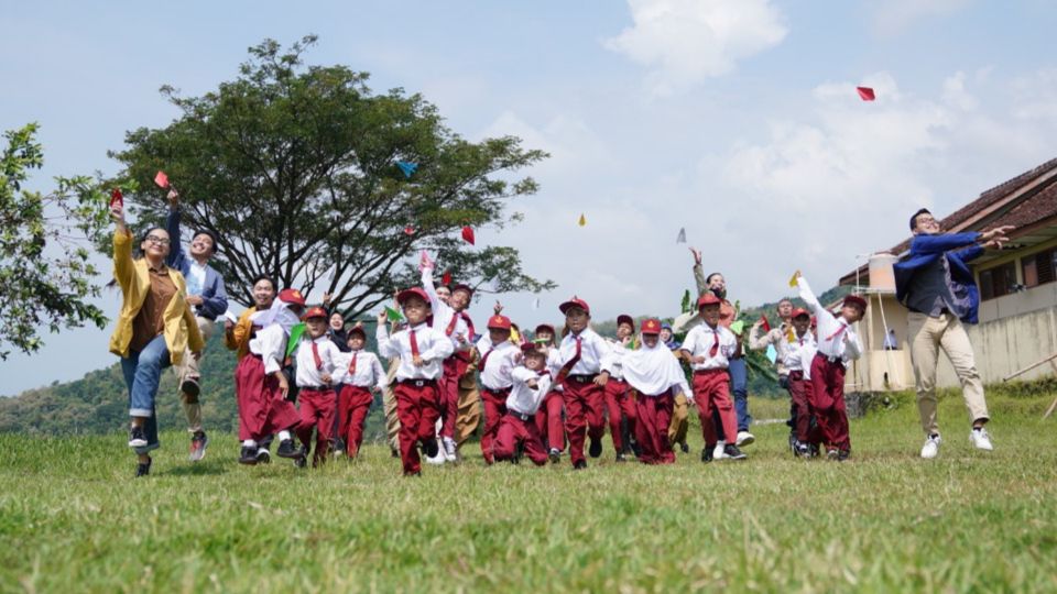 Raih Rekor Tertinggi, 70.000 Mahasiswa Daftar Program Kampus Mengajar untuk Tingkatkan Pendidikan Indonesia