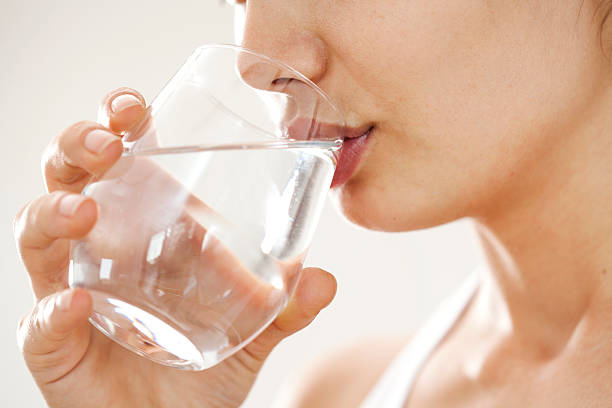 Ilustrasi manfaat minum air hangat sebelum tidur/Foto: Pixabay