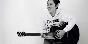 Deta, gitaris musik aliran rock asal Trenggalek/Foto: Kabar Trenggalek