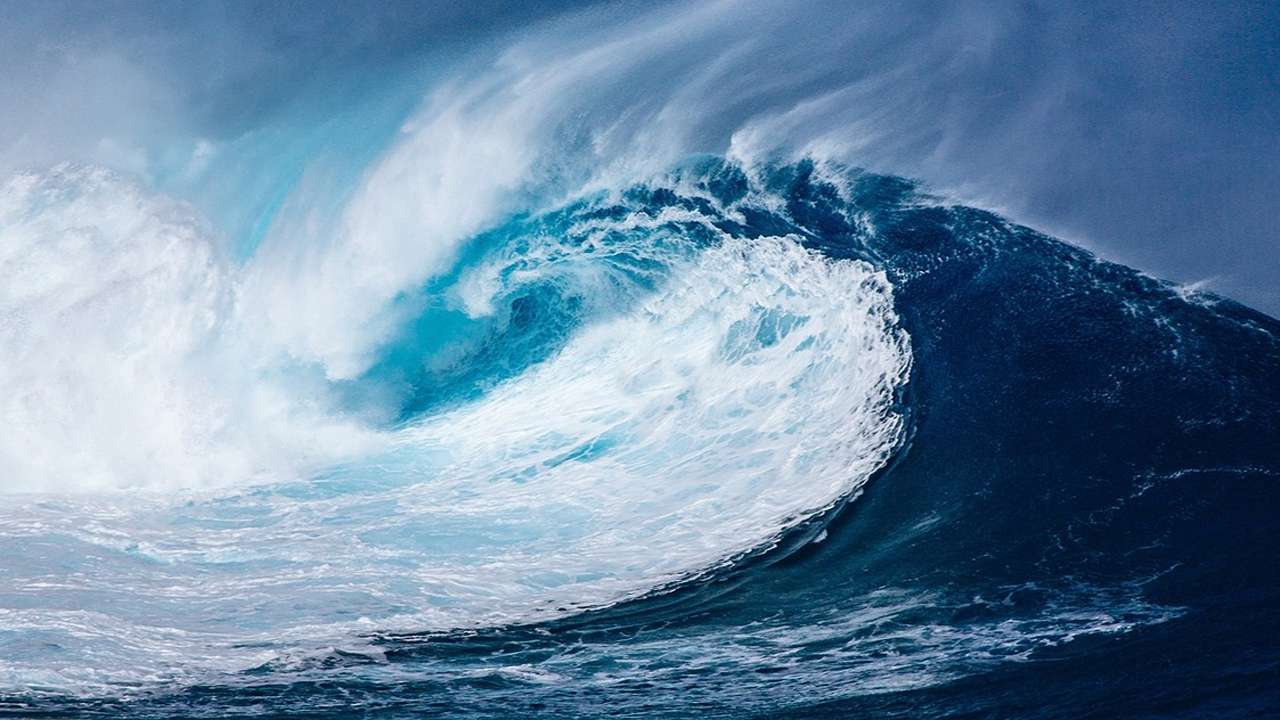 Ilustrasi gelombang tinggi laut/Foto: Schäferle (Pixabay)