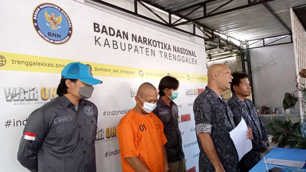 Nelayan Nyambi Jual Sabu, BNN Trenggalek Borgol Pelaku