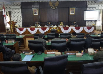 Sidang paripurna DPRD Trenggalek bahas Raperda Pengarusutamaan Gender/Foto: Kabar Trenggalek