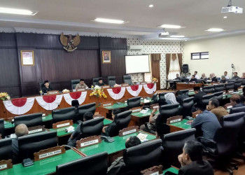Rapat Paripurna Penyampaian LKPJ Bupati Trenggalek/Foto: Raden Zamz (Kabar Trenggalek)