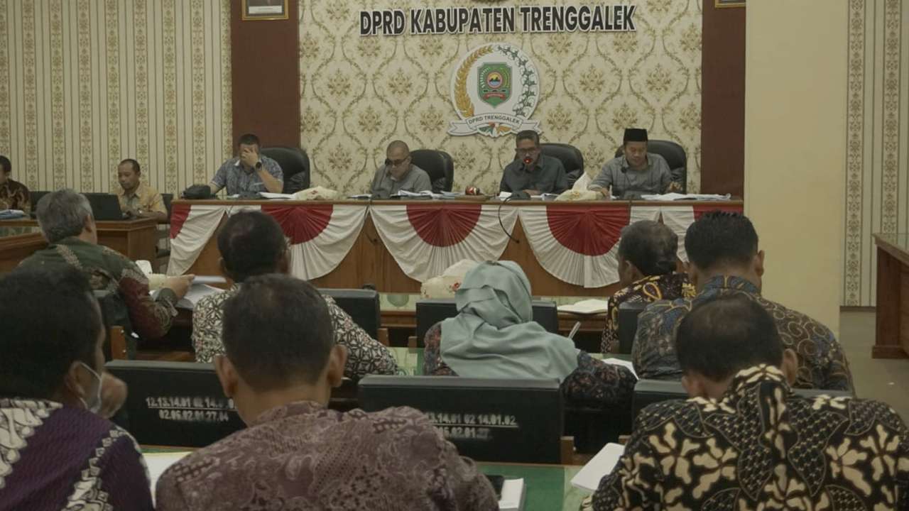 Pembahasan LKPj Bupati Trenggalek TA 2022 oleh DPRD Trenggalek/Foto: Raden Zamz (Kabar Trenggalek)